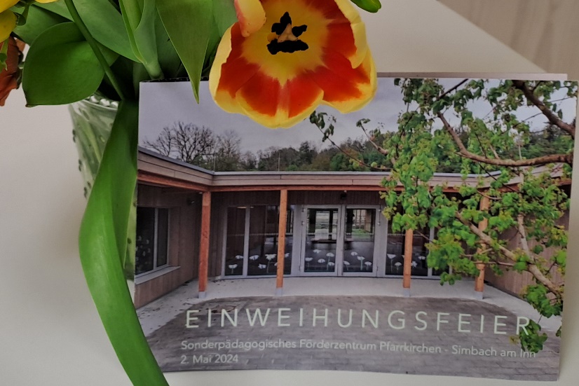 Die Passauer Neue Presse berichtet über die Einweihungsfeier des neuen Schulhauses in Simbach.