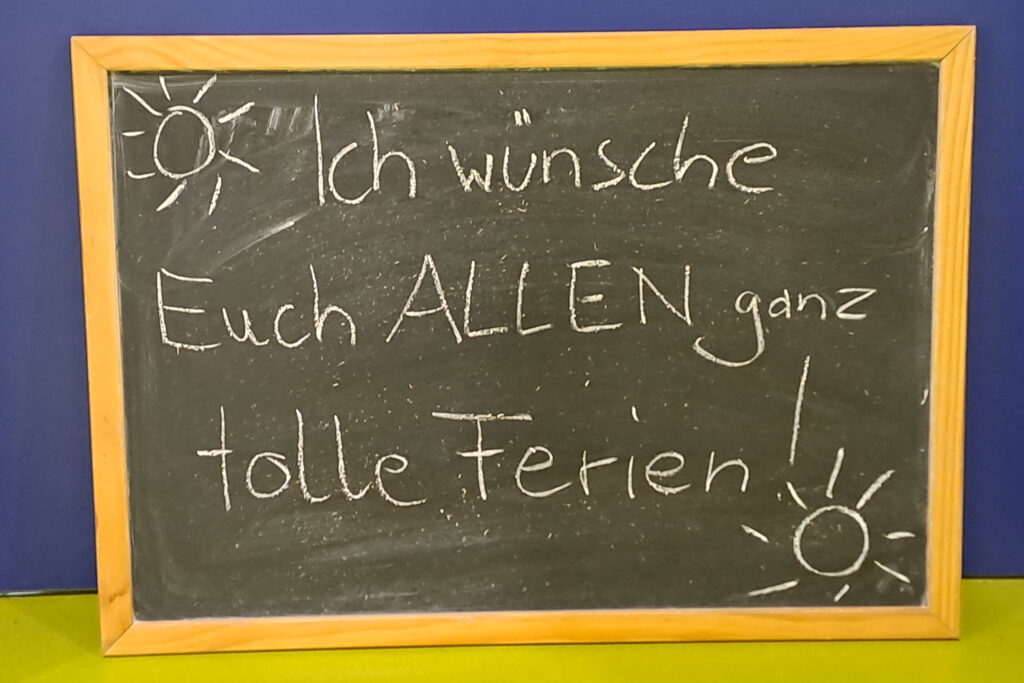 Hier finden Sie die Erreichbarkeit in den Sommerferien